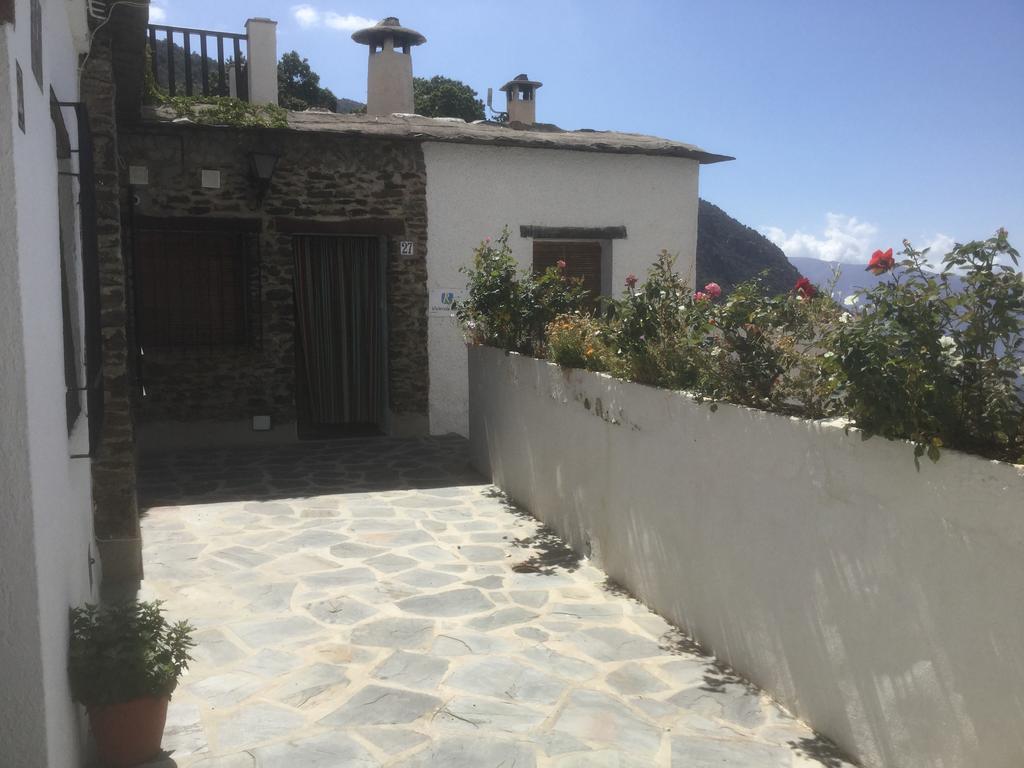 דירות בוביון La Ermita Del Poqueira מראה חיצוני תמונה